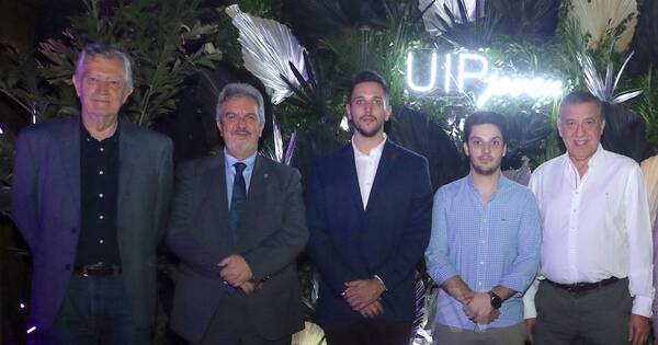 La Nación / Fiesta de apertura del AFW, presentada por la UIP Joven