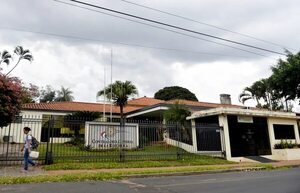 Los nueve intendentes que recibieron dinero en 2022, pero no hicieron obras - Política - ABC Color