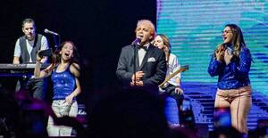 [GALERÍA] Cristian Castro se pasó hablando de Gaby Bo en su concierto en Paraguay