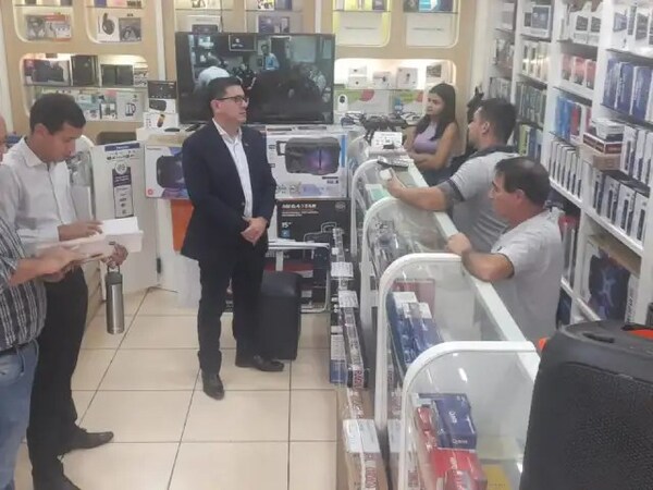 VERIFICAN LOCALES DEL CIRCUITO COMERCIAL EN COMPAÑÍA DE LA SEDECO