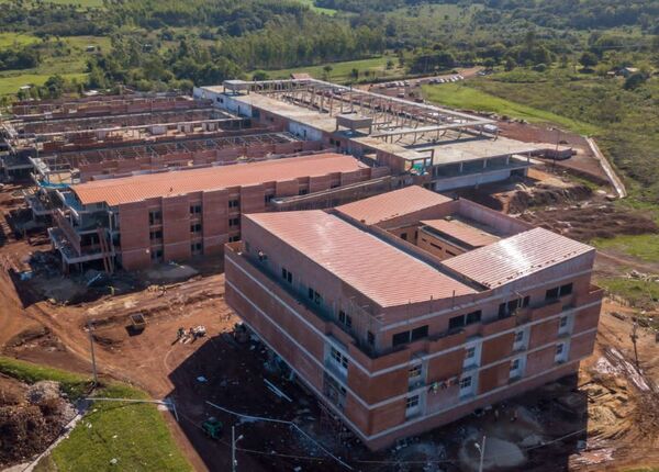 Gran Hospital del Sur registra avance del 30% en la capital de Itapúa - .::Agencia IP::.