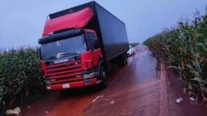 Camión transportador de mercaderías fue jeyma vaciado por piratas del asfalto