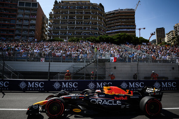 Versus / Verstappen logra su primera 'pole' en Mónaco, Alonso quedó segundo