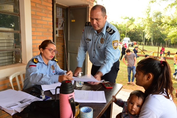 Ciudad Mujer Móvil brindó servicios a 191 mujeres y sus familias en Capiibary - .::Agencia IP::.