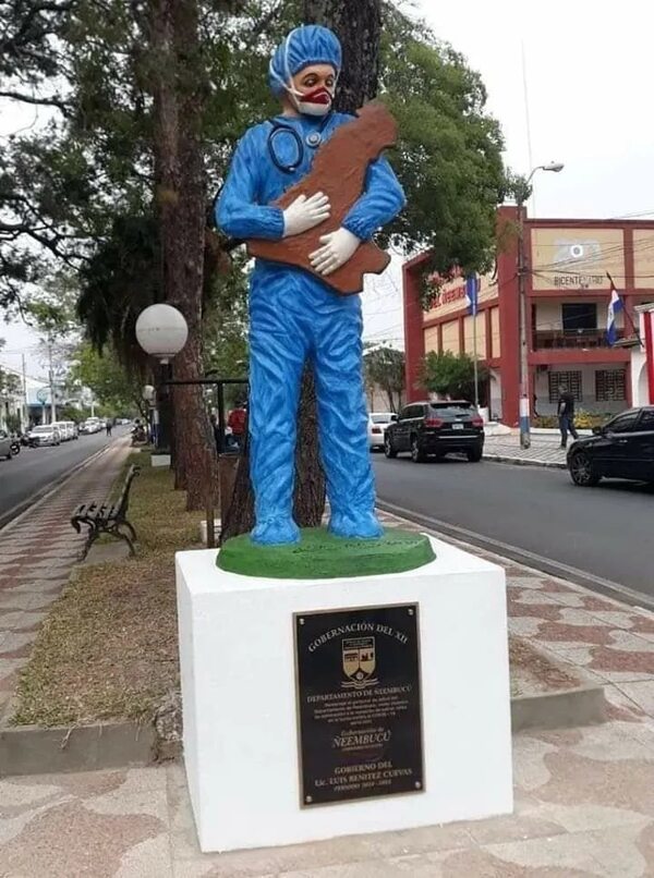 Viralizan monumentos paraguayos que rozan el rídiculo - Nacionales - ABC Color