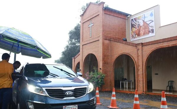 Bajo lluvia, se realizó la anual bendición de vehículos en Ciudad del Este - ABC en el Este - ABC Color