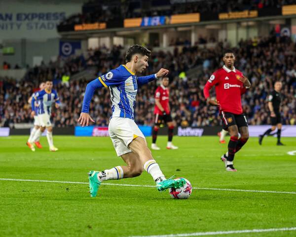 [VIDEO] Julio Enciso y el regalazo que le hizo a un hincha del Brighton
