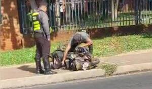 [VIDEO] Quemó su moto para no entregarlo a los polis de la Caminera