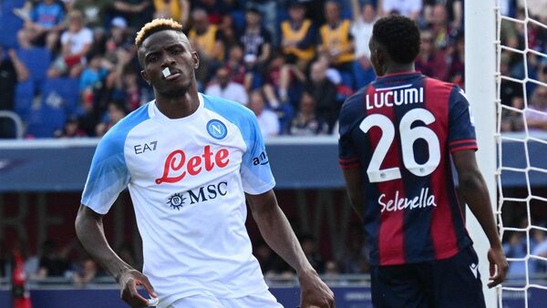 Bologna frustra el gran partido de Victor Osimhen