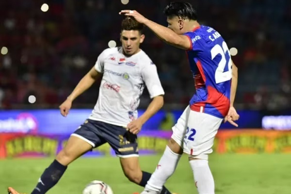 Cerro Porteño y Nacional se enfrentan este domingo