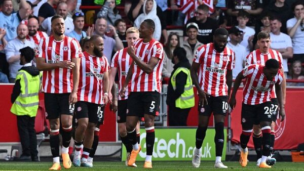 El Brentford castiga al campeón