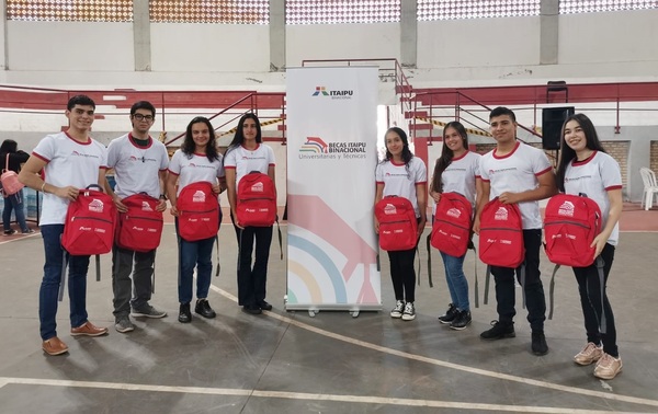 Nuevos becarios de ITAIPU ya están habilitados para usufructuar los beneficios de la ayuda académica - El Independiente