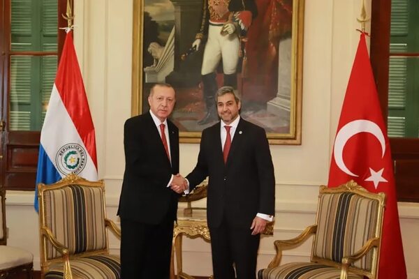 Mario Abdo felicita a Erdogan por su reelección en Turquía  - Política - ABC Color