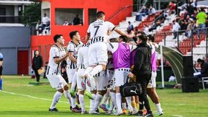 El campeón triunfa con dos golazos