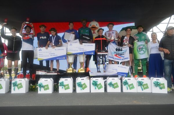 Añasco y Santana ganan la Media Maratón de Asunción