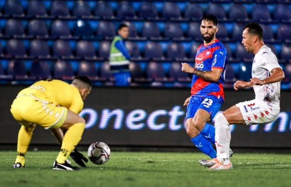 Nacional ahonda el mal momento de Cerro