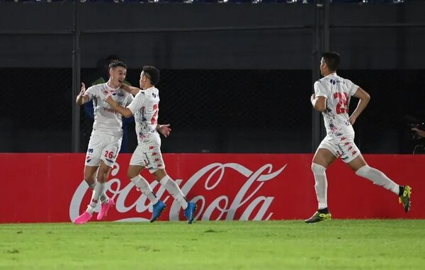 Nacional vs. Cerro Porteño: La academia, otro que derrota al Ciclón - Fútbol - ABC Color