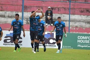 División Intermedia: Atyrá limpia al Gallo norteño - Fútbol de Ascenso de Paraguay - ABC Color