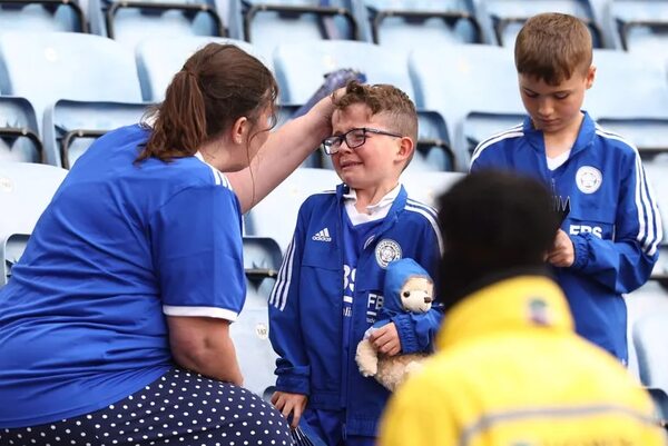 Inglaterra: Leicester y Leeds pierden la categoría en la Premier League - Fútbol Internacional - ABC Color