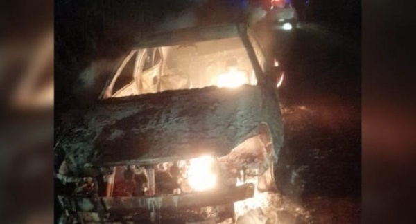 Susto en Minga Porã: vehículo se incendió en plena marcha