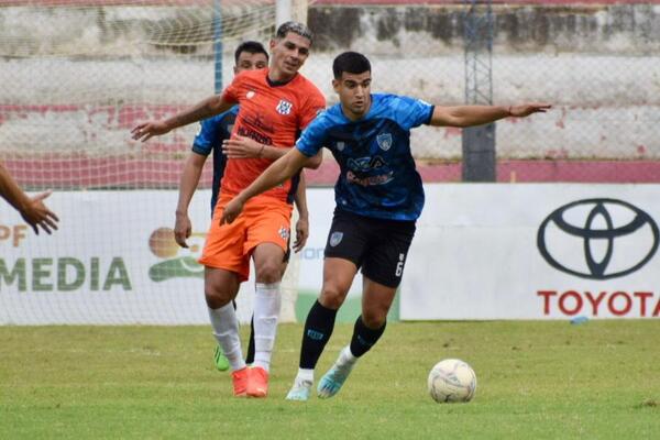 El Gallo cedió puntos ante Atyra - Oasis FM 94.3