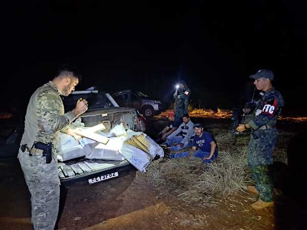 Interceptan a tres traficantes con carga de Marihuana en Amambay - Oasis FM 94.3