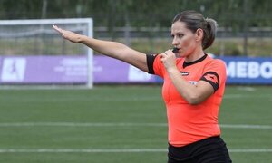 Histórico encuentro entre Guaireña y Guaraní con arbitraje femenino
