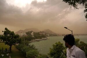 Vació un depósito de agua para recuperar su teléfono en la India  - Mundo - ABC Color