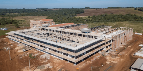 EL GRAN HOSPITAL DEL SUR LLEGÓ AL 30% DE AVANCES