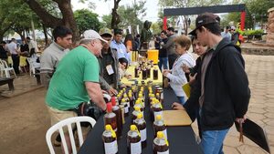 Exitosa 1ra. Feria de apicultores en Concepción