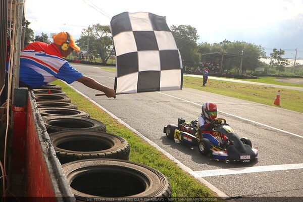 Versus / Arranque brillante del Karting Nacional en Ñu Guazú