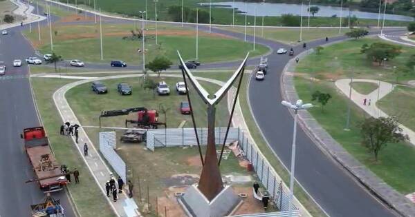 La Nación / La Costanera de Asunción ya tiene monumento al Arpa