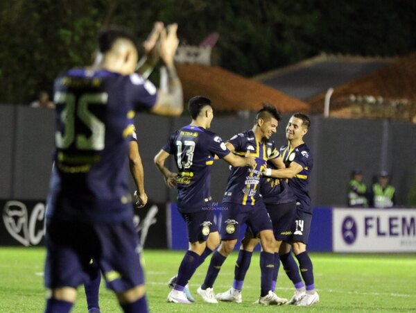 Versus / Trinidense, el equipo que sin concentrar hace historia en el fútbol paraguayo