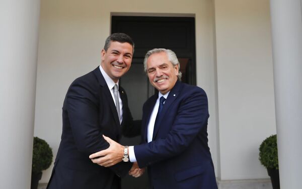 Alberto Fernández recibió a Santiago Peña y confirmó su asistencia a la ceremonia de asunción presidencial - El Trueno