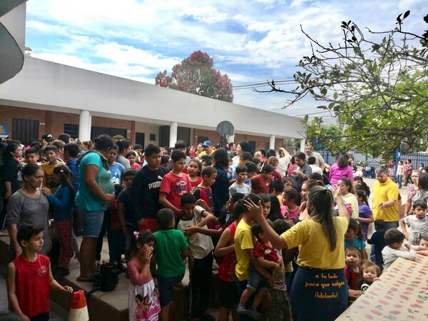 Con una sonrisa brindan asistencia integral a familias de diversas zonas  