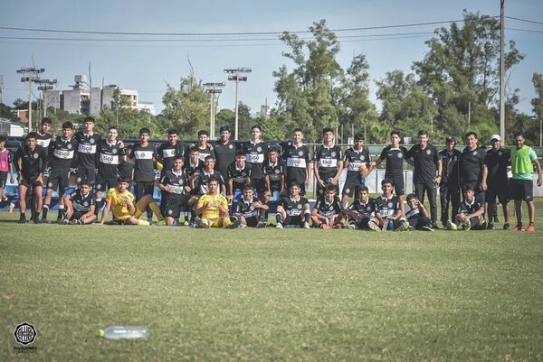 Olimpia no suelta la cima en la Sub 14   - Olimpia - ABC Color