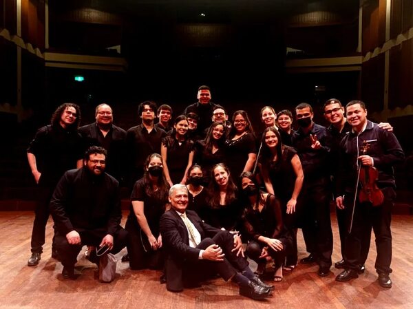 Bellas Artes celebra 66° aniversario con un concierto de gala  - Cultura - ABC Color
