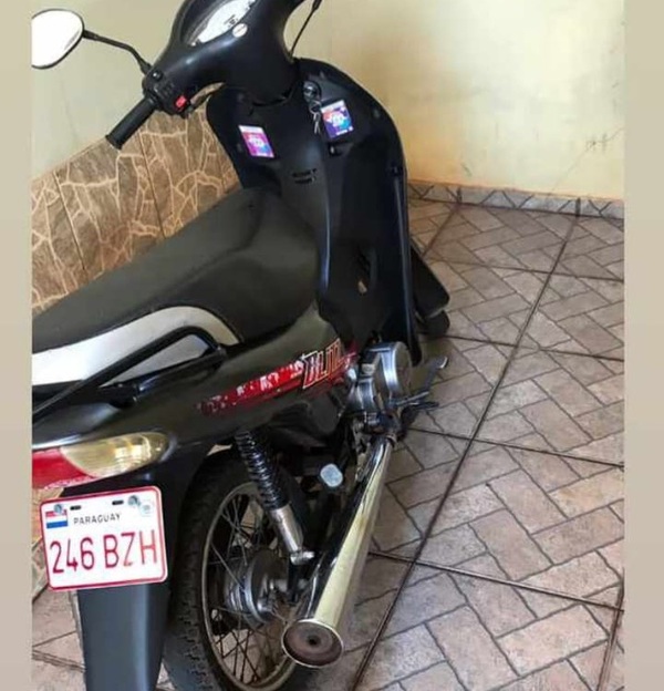 Le robaron su moto mientras asistía a misa - Radio Imperio