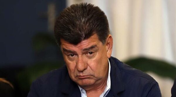 Vía nota, dirigentes liberales piden la renuncia de Efraín Alegre