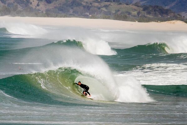 Las mejores playas para surfear en América Latina