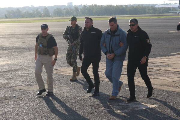 Ex banquero José Peirano ya llegó a nuestro país