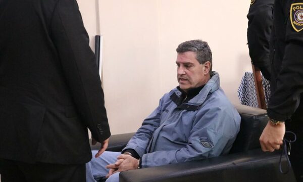 (VIDEO) El ex banquero José Peirano ya llegó al país