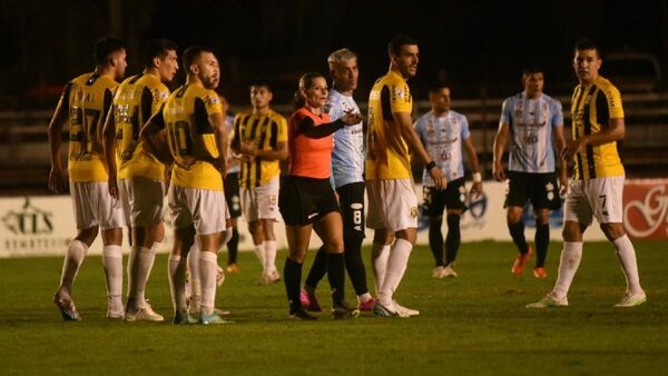 Guaireña y Guaraní firman tablas en un juego histórico