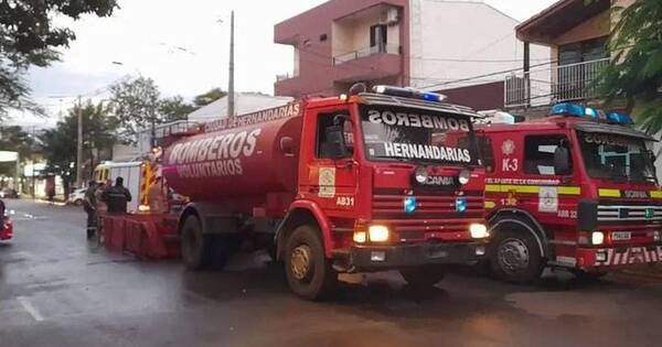 La Nación / Hernandarias: bomberos cerrarán cuarteles por falta de pago de la comuna