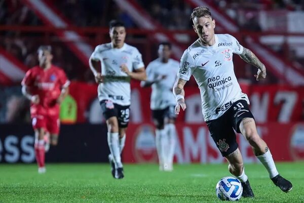 Brasil: Botafogo amplía su ventaja en la cima tras empate de Palmeiras - Fútbol Internacional - ABC Color