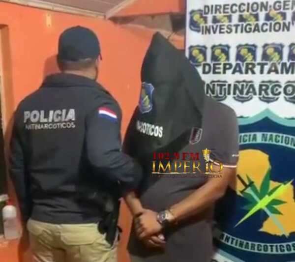 Allanamiento de Antinarcóticos a una gomería arrojó la detención de un hombre con drogas - Radio Imperio