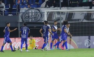 Diario HOY | Ameliano le da un nuevo trago amargo a Olimpia