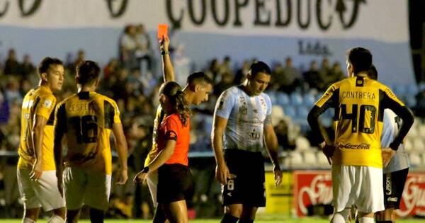 La Nación / Empate que no le alcanza a ninguno