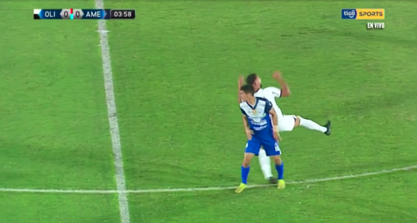 Versus / ¡Qué mal aterrizó! La imagen de Ramón Martínez que preocupa en Olimpia
