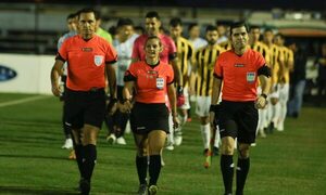 Zulma Quiñónez hace historia en el arbitraje nacional